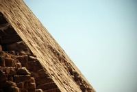 Verkleidungssteine der Knickpyramide - © Eckart Unterberger